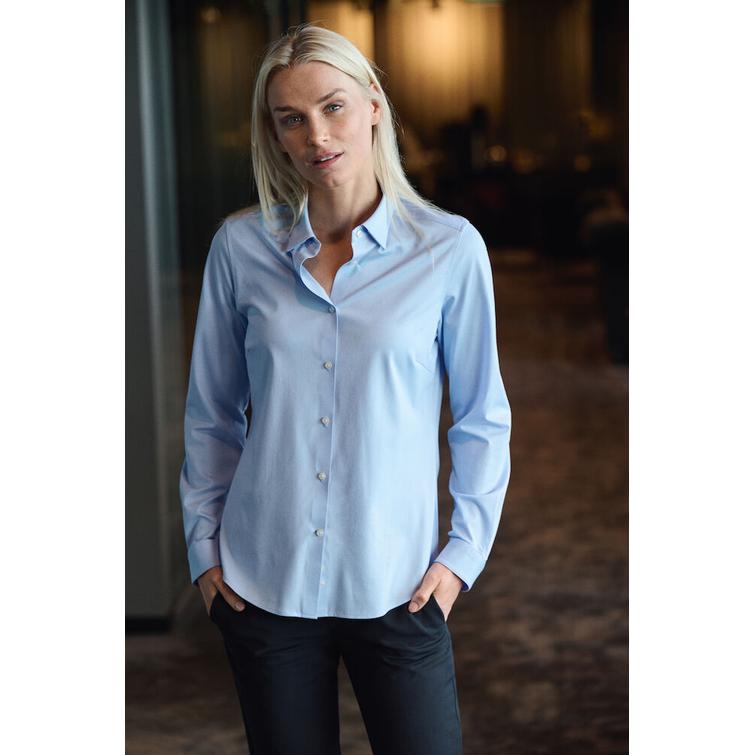 Indigo Bow 132 Woman Contemporary