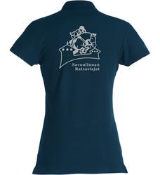 Naisten pikee SVR logolla