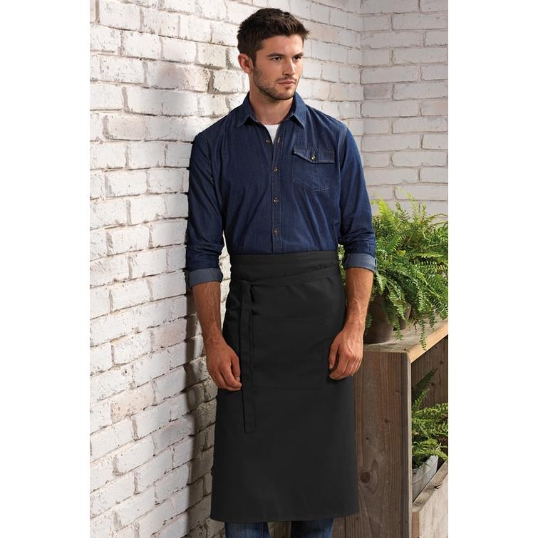 Pitk&auml; baariessu taskulla