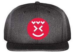 Snapback Clay-lippis P-K logolla